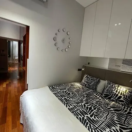 Апартаменты Luxury Downtown *