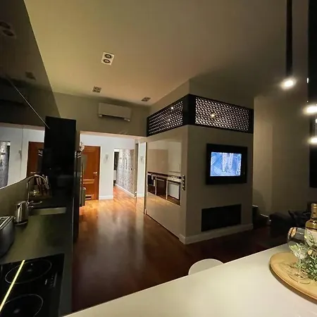 アパート Luxury Downtown クラクフ